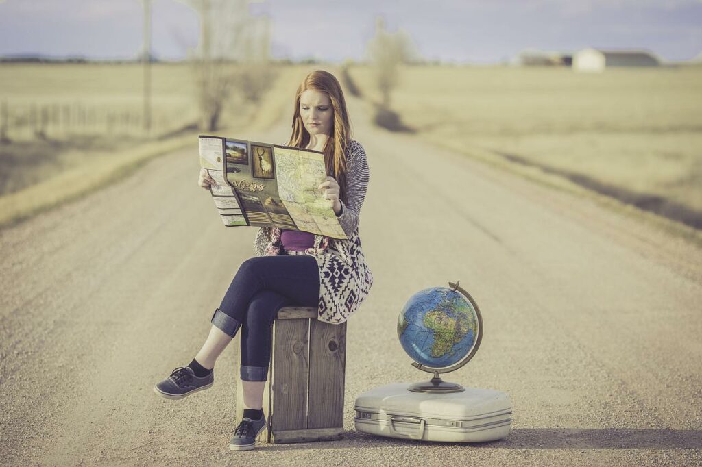 junge Studentin auf Reisen Studienaufenthalt im Ausland Erinnerungen festhalten